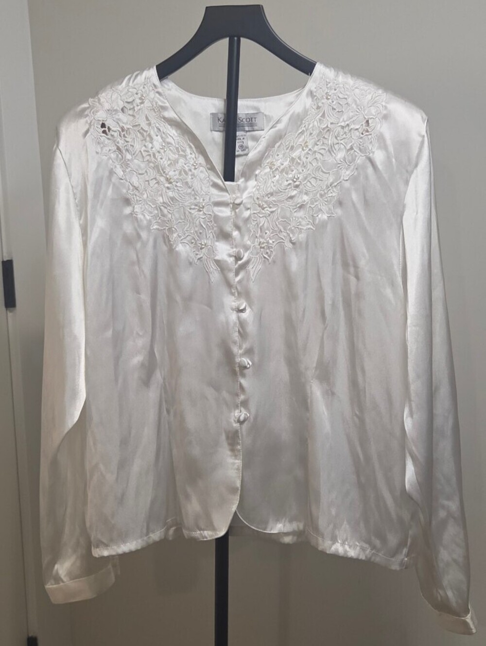 Karen Scott sz 18 Button Up Blouse w Floral Lace Embroidery Fabric Buttons